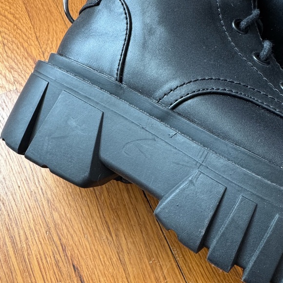 Current Mood ‘Everyone’s A Critic’ Black zipper Combat Boots 8 - Picture 10 of 12